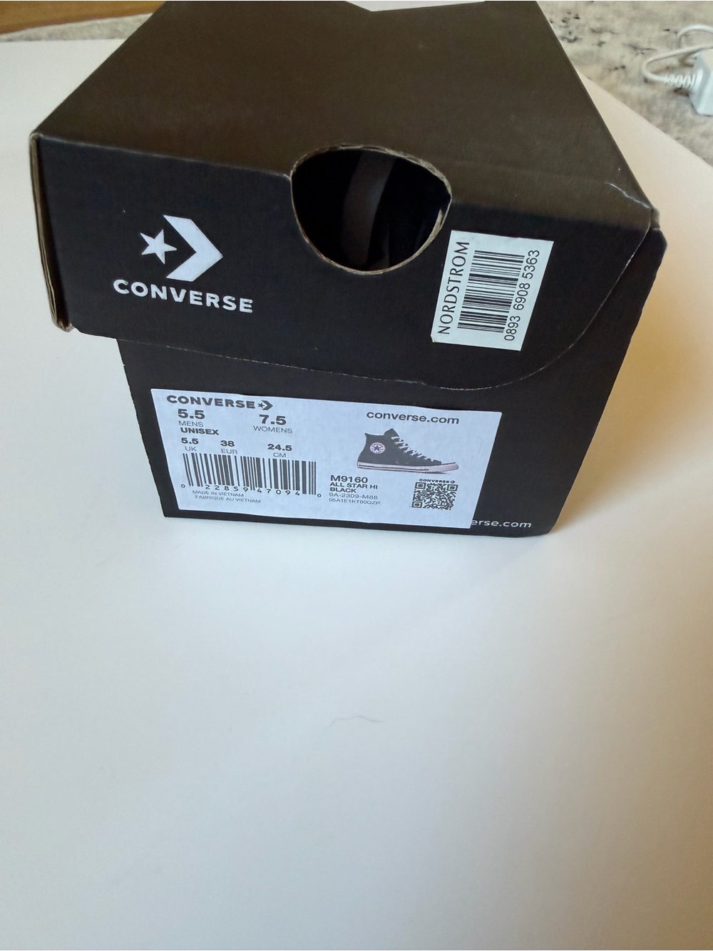 Like NEW! Converse Chuck Taylor All Star High Top - Picture 8 of 8